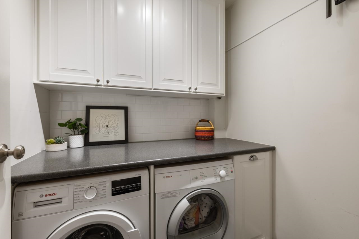 Mudroom Photo of 103 W 15th Avenue, Vancouver, BC