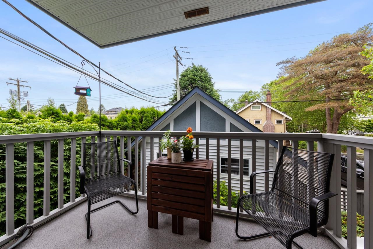 Walk-In Closet Photo of 103 W 15th Avenue, Vancouver, BC