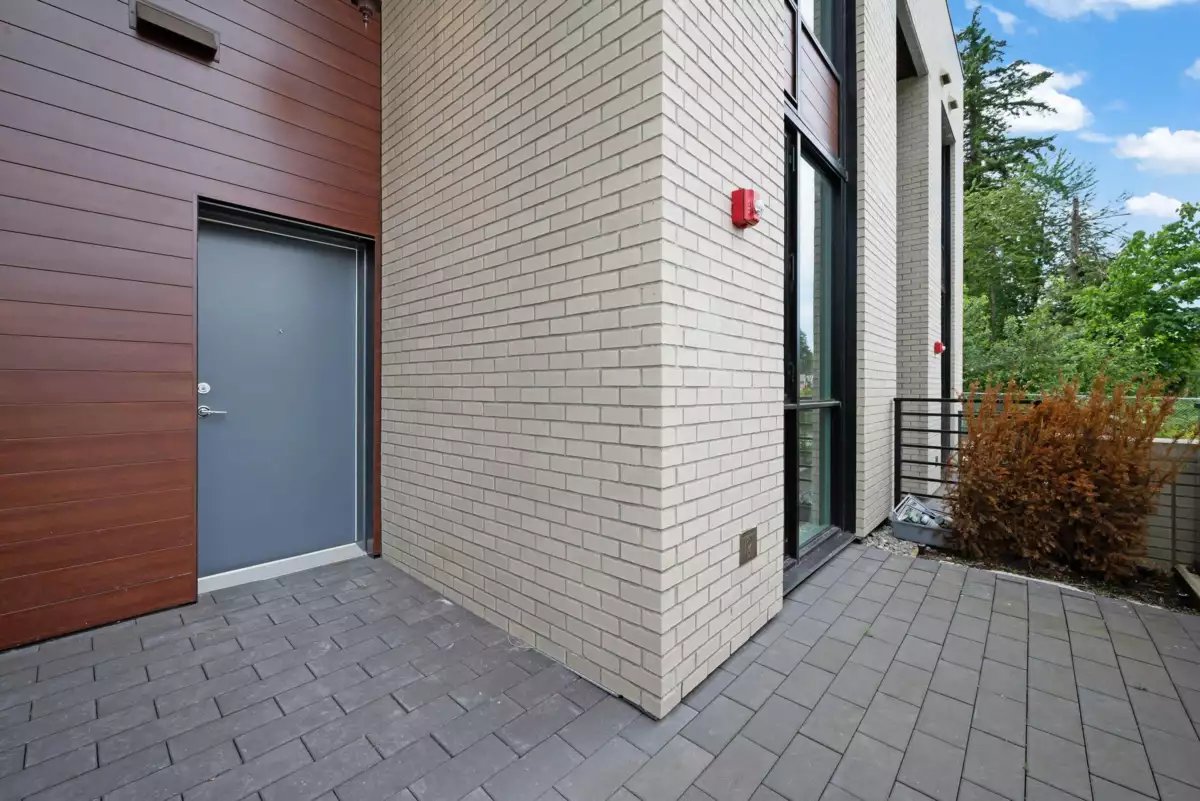 Exterior Front Photo of 104 10333 133 Street, Surrey, BC