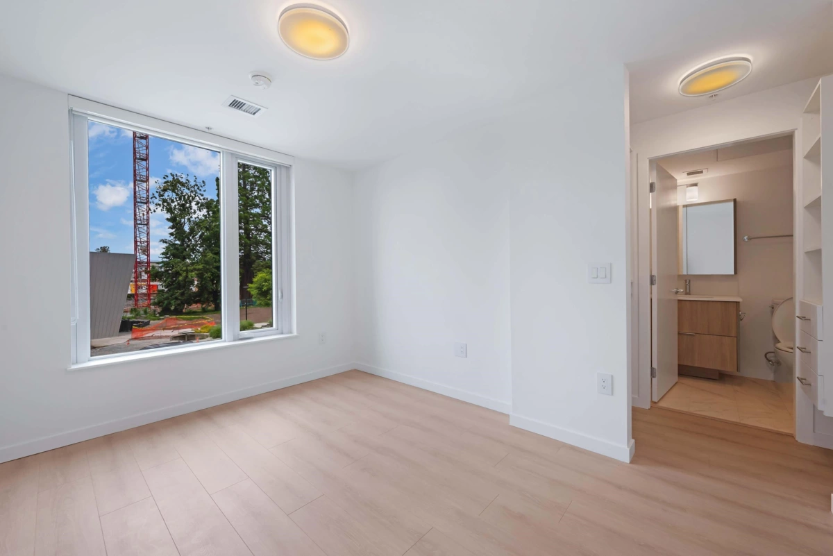 Front Yard Photo of 104 10333 133 Street, Surrey, BC