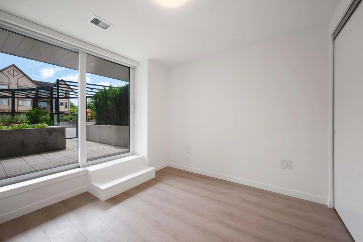 Hallway Photo of 104 10333 133 Street, Surrey, BC