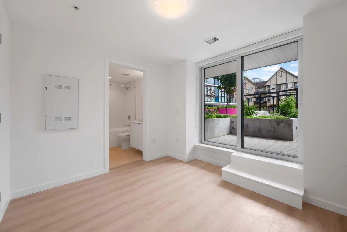 Staircase Photo of 104 10333 133 Street, Surrey, BC