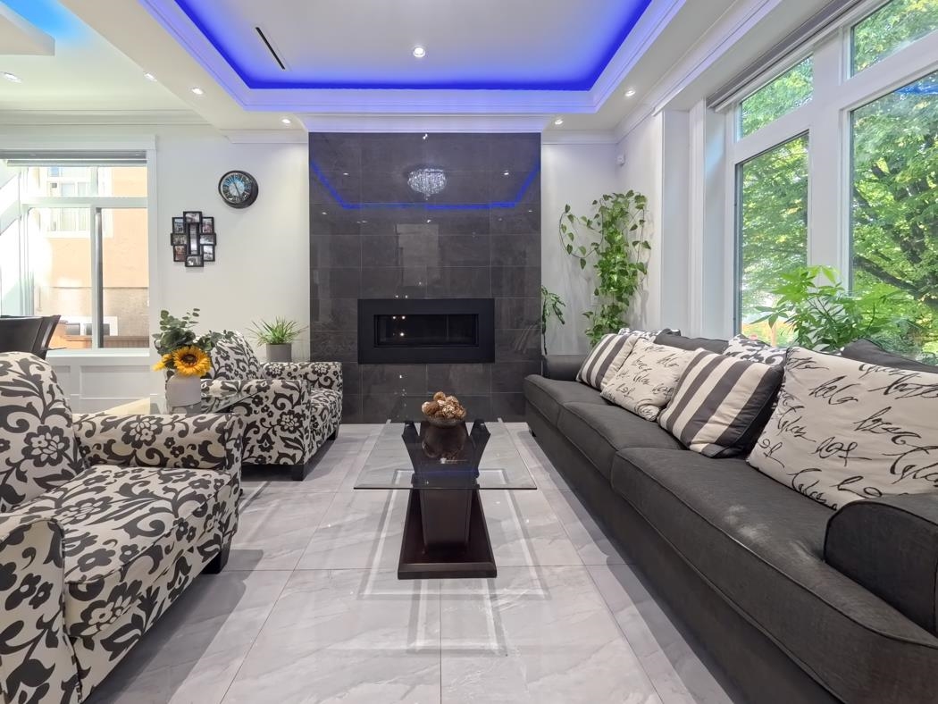 Living Room Photo of 1275 E 62nd Avenue, Vancouver, BC