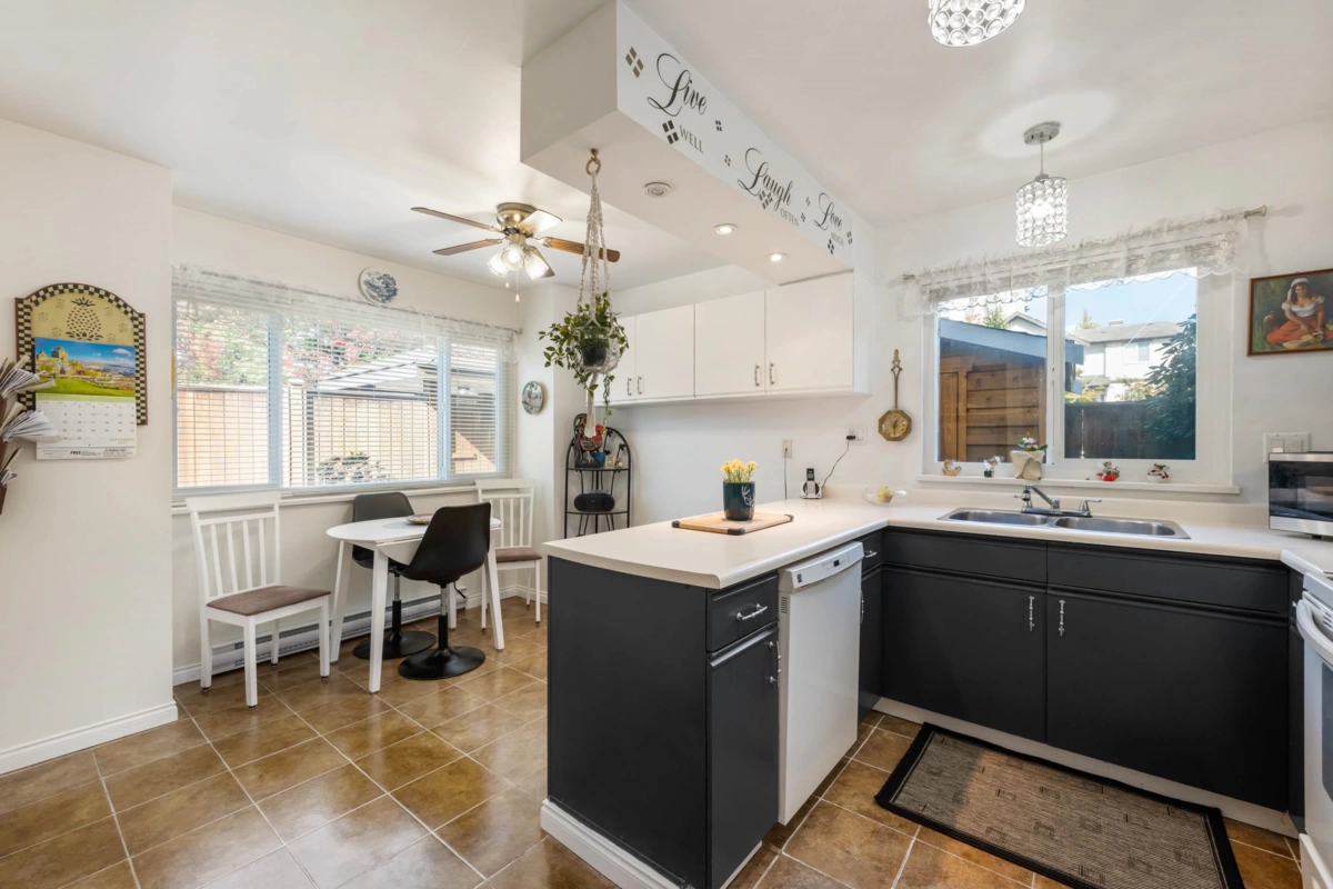 Bedroom 3 Photo of 1 14820 100 Avenue, Surrey, BC