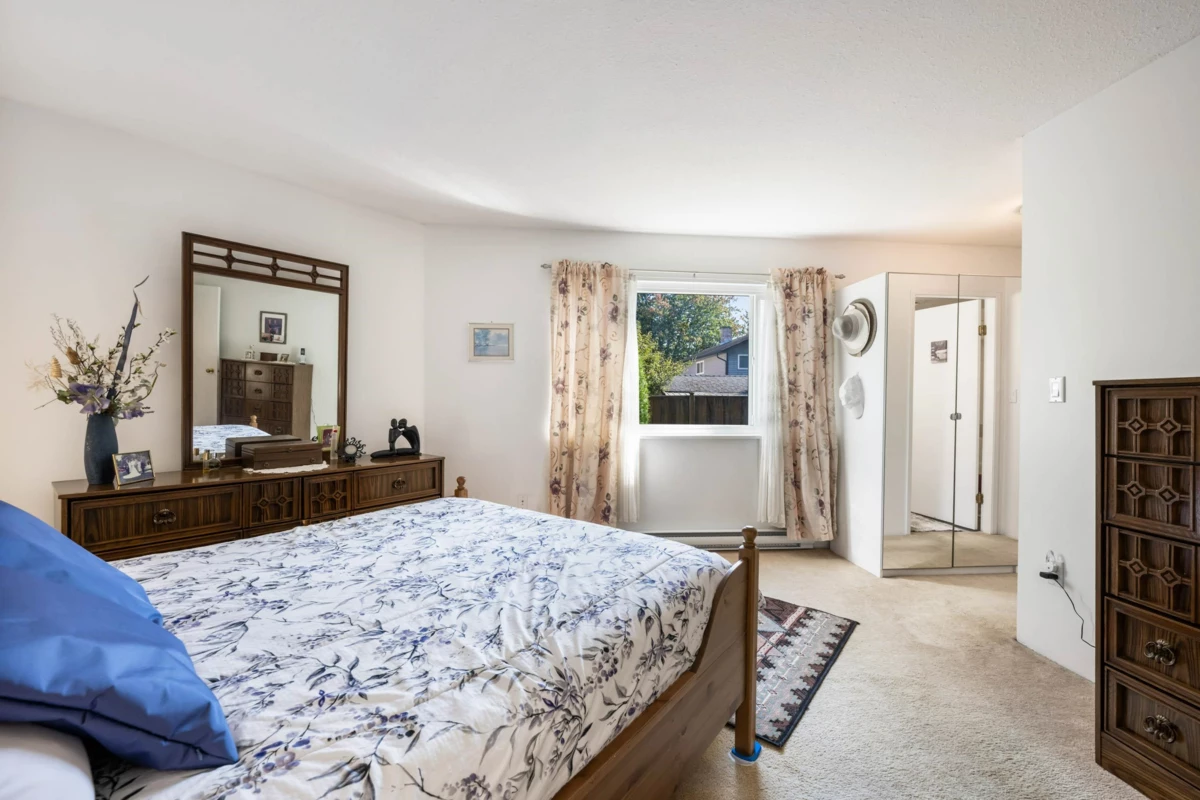 Loft / Bonus Room Photo of 1 14820 100 Avenue, Surrey, BC