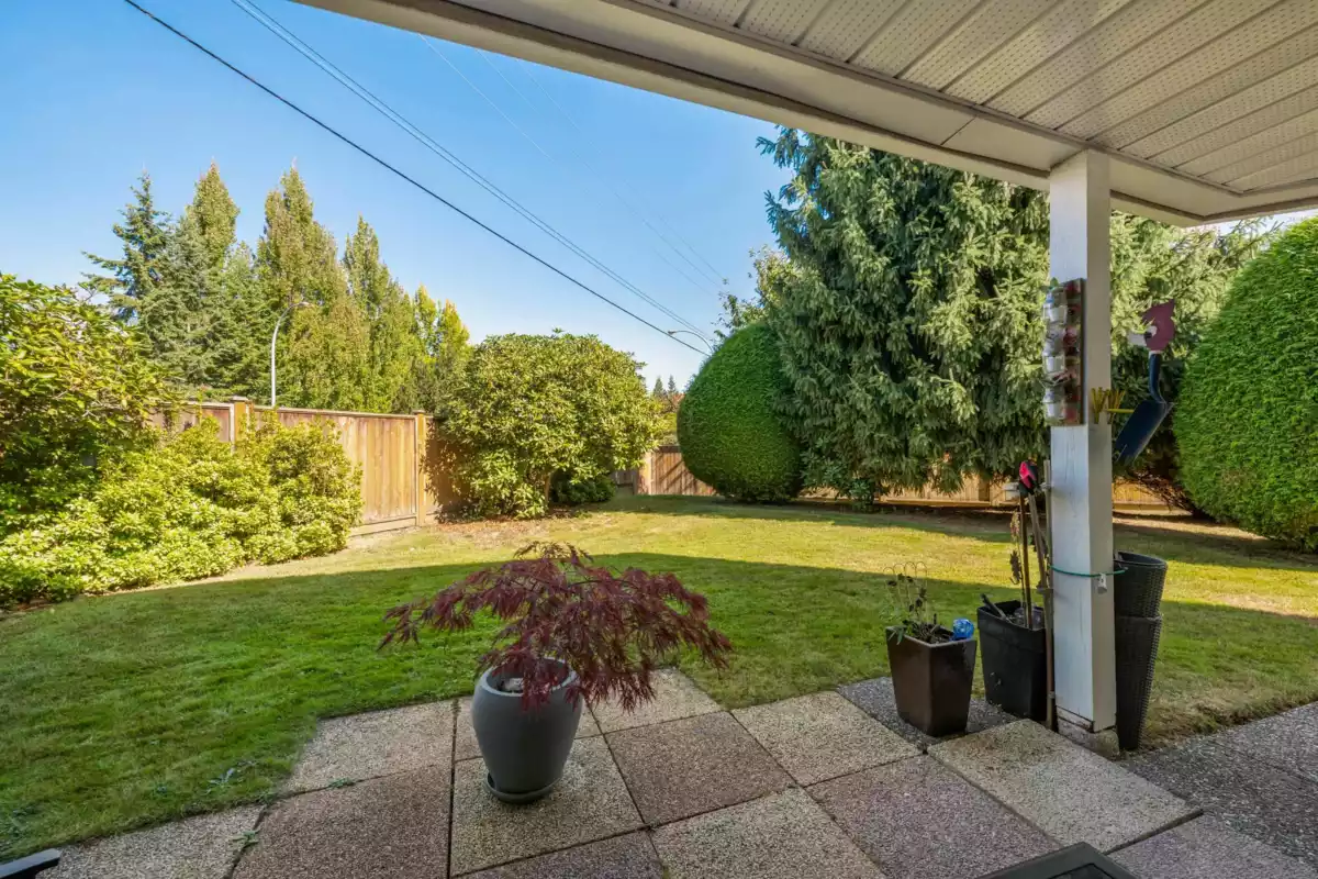 Outdoor Patio Photo of 1 14820 100 Avenue, Surrey, BC