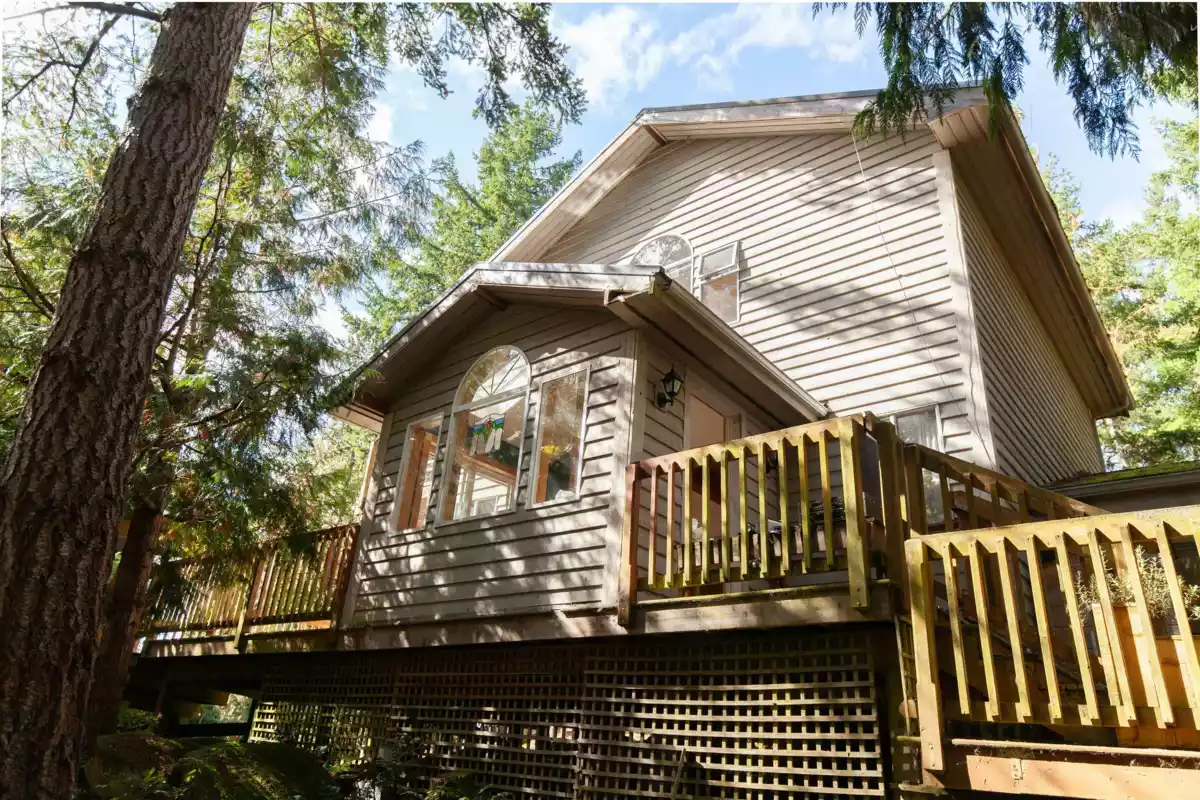 Exterior Front Photo of 567 Dinner Bay Road, Mayne Island, BC