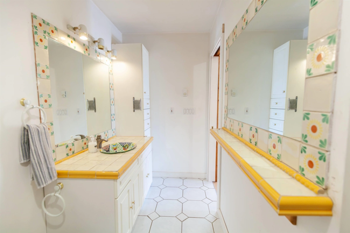 Garden / Landscaping Photo of 567 Dinner Bay Road, Mayne Island, BC