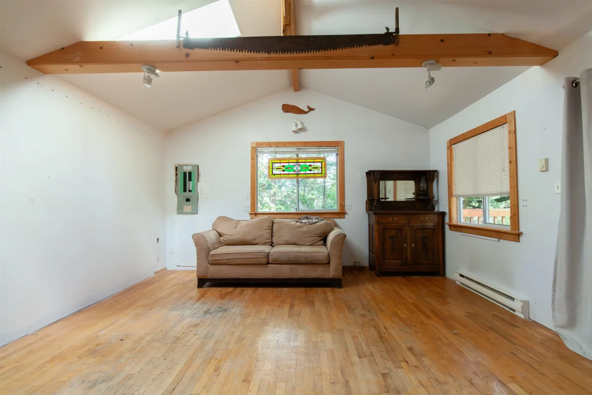 Mudroom Photo of 567 Dinner Bay Road, Mayne Island, BC