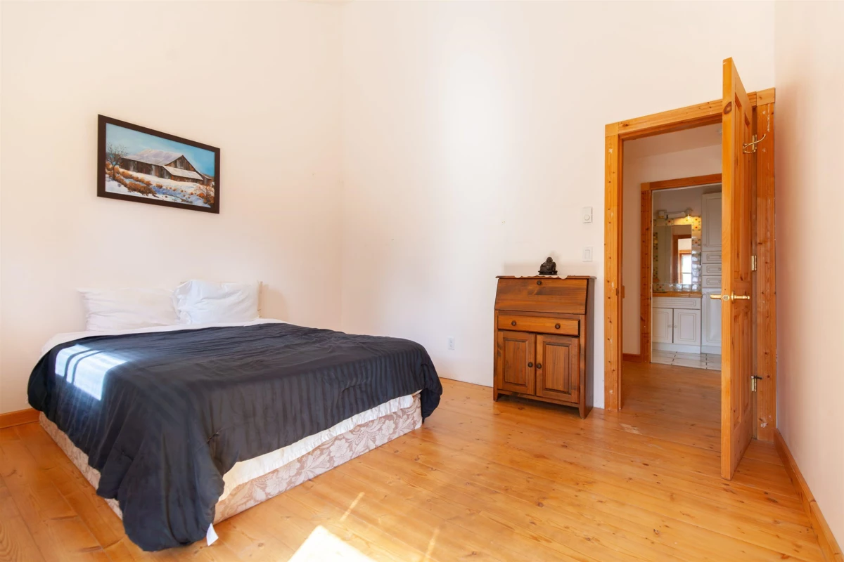 Outdoor Kitchen Photo of 567 Dinner Bay Road, Mayne Island, BC