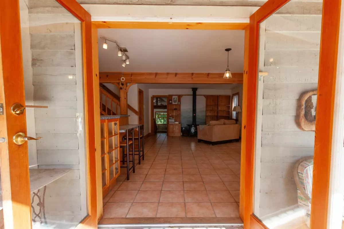 Primary Bathroom Photo of 567 Dinner Bay Road, Mayne Island, BC