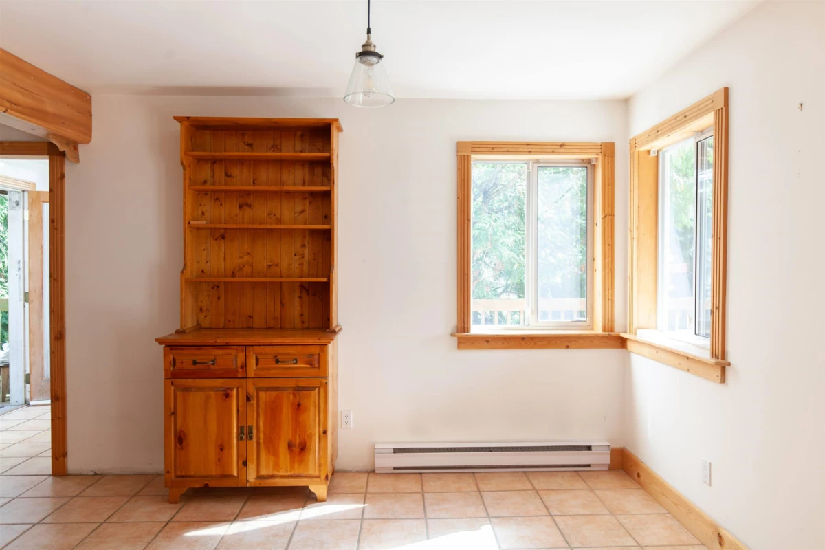 Primary Bedroom Photo of 567 Dinner Bay Road, Mayne Island, BC