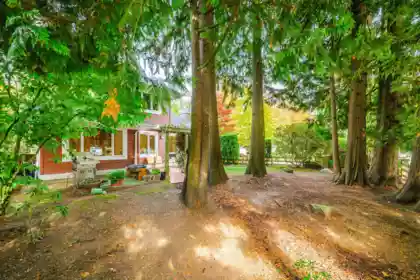 Front Yard Photo of 8 15055 20th Avenue, Surrey, BC