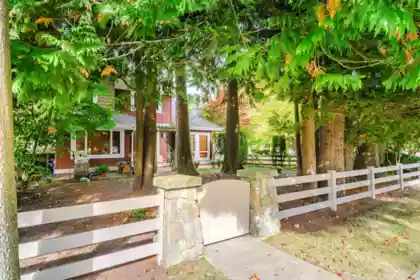 Swimming Pool Photo of 8 15055 20th Avenue, Surrey, BC