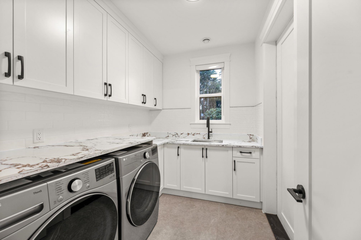 Basement Recreation Room Photo of 23747 Old Yale Road, Langley, BC