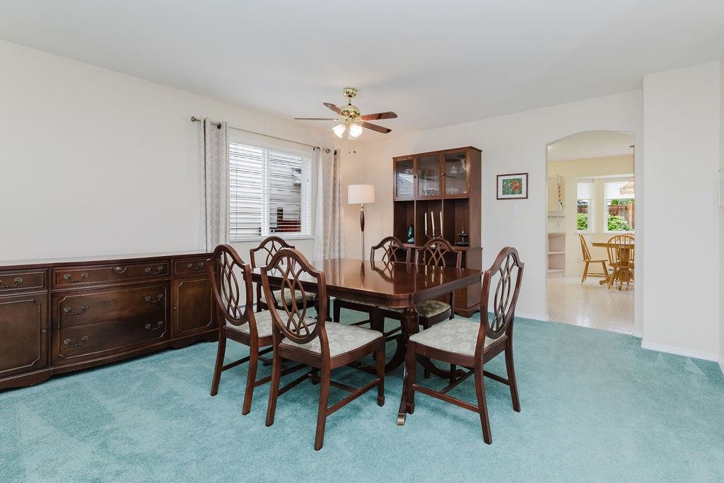 Kitchen Island Photo of 26 535 Shaw Road, Gibsons, BC