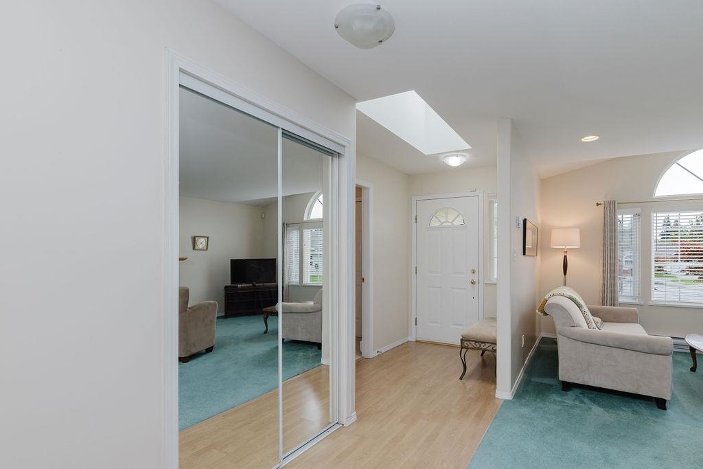 Living Room Photo of 26 535 Shaw Road, Gibsons, BC