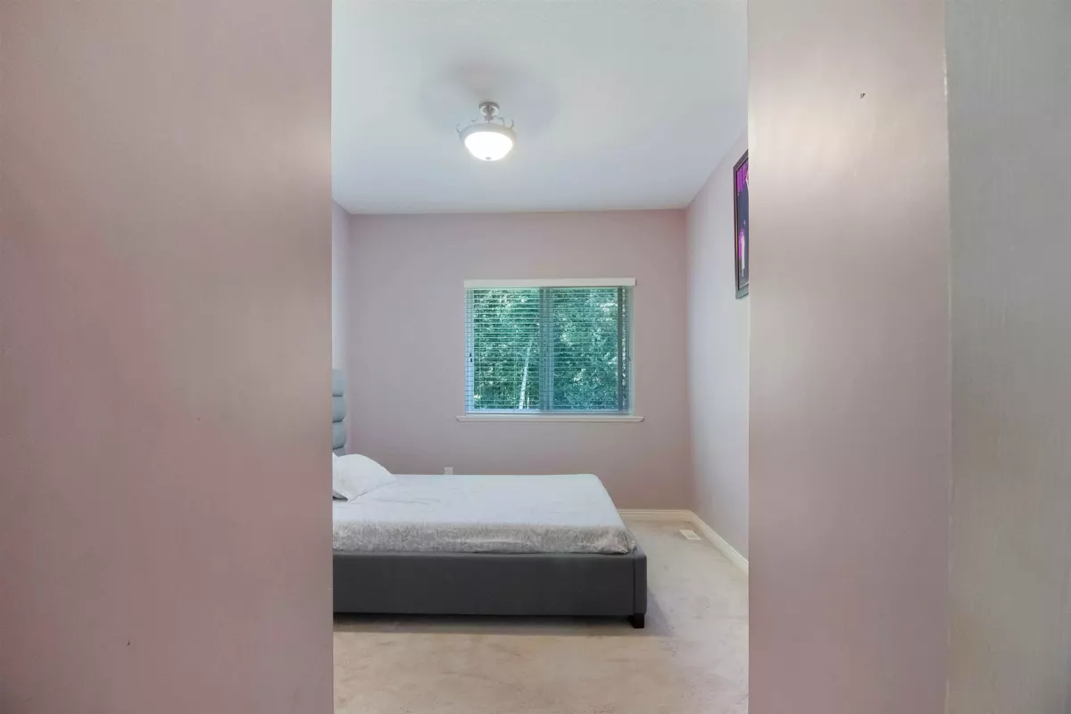 Bedroom 4 Photo of 33577 12 Avenue, Mission, BC
