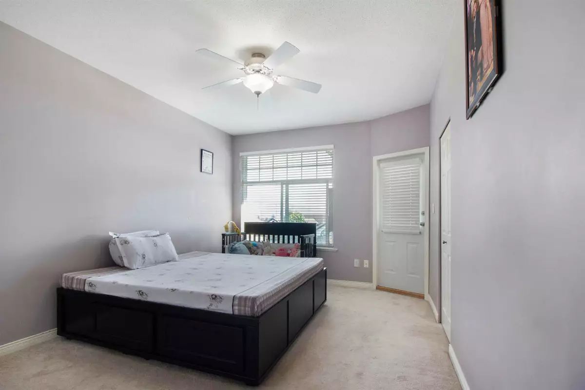 Laundry Room Photo of 33577 12 Avenue, Mission, BC