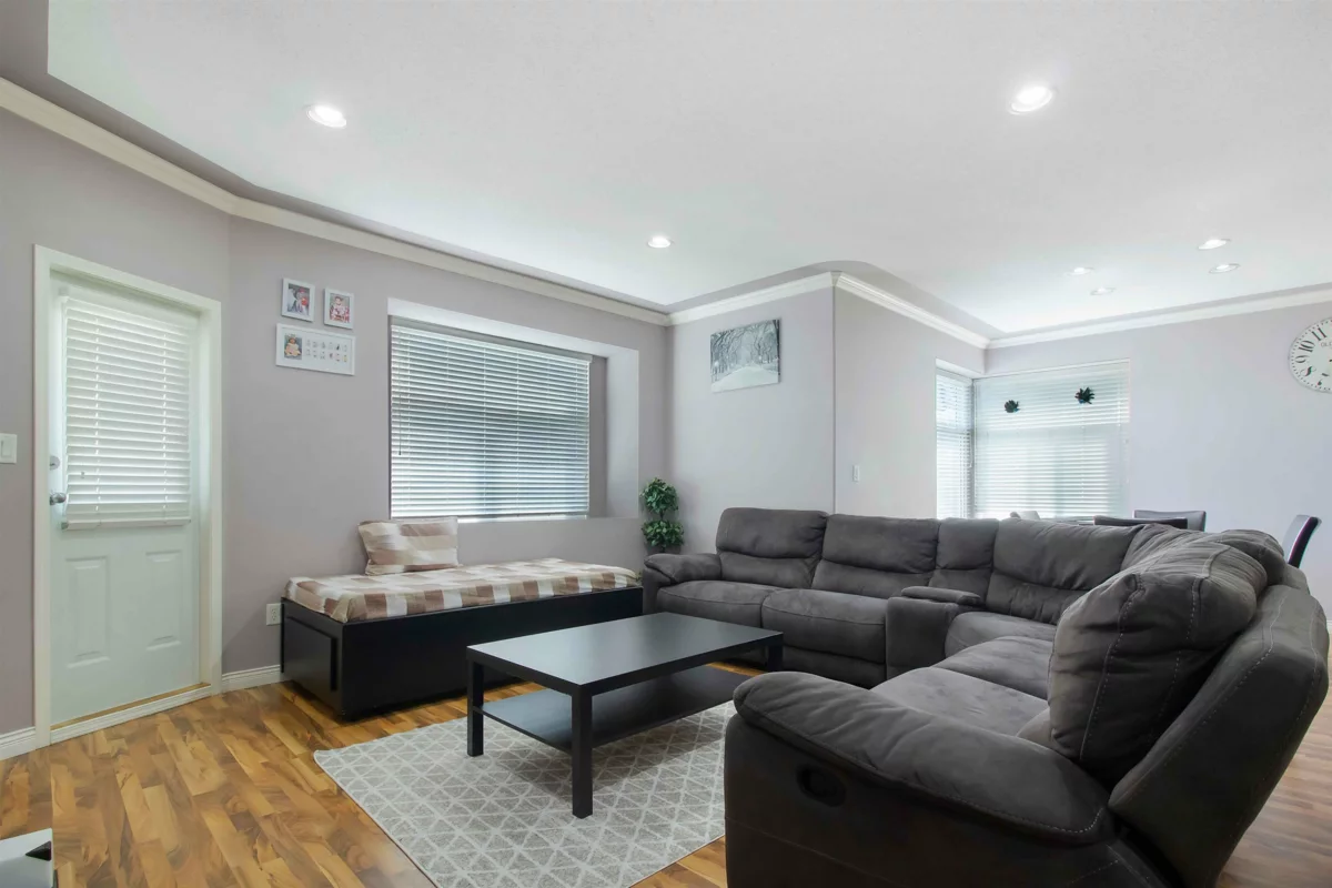 Pantry Photo of 33577 12 Avenue, Mission, BC