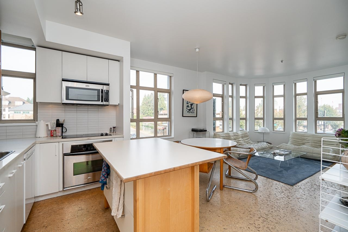 Family Room Photo of 303 2828 Main Street, Vancouver, BC