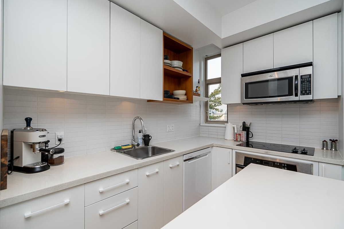 Kitchen Photo of 303 2828 Main Street, Vancouver, BC
