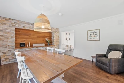 24055 Fern Crescent, Maple Ridge, BC