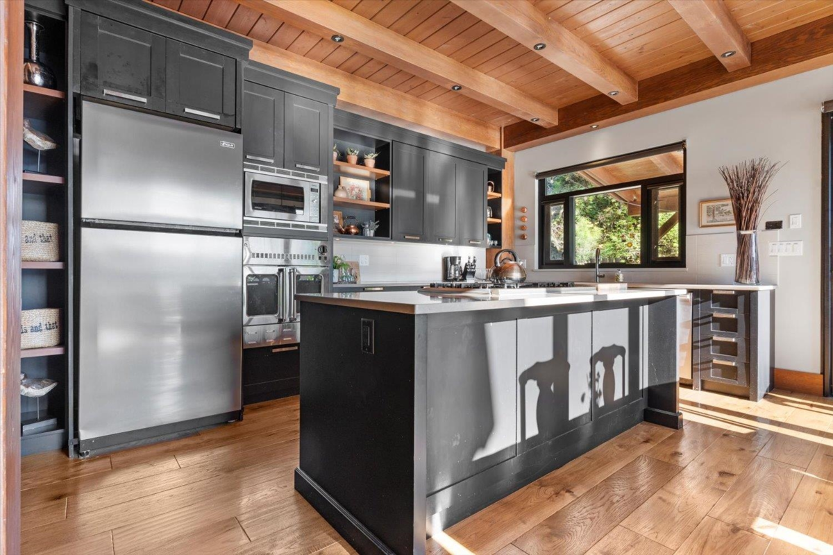 Breakfast Nook Photo of LOT 167 Yale Division Yale District Lake, Harrison Hot Springs, BC