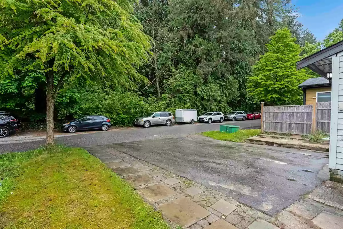 Dining Area Photo of 14783 101 Avenue, Surrey, BC