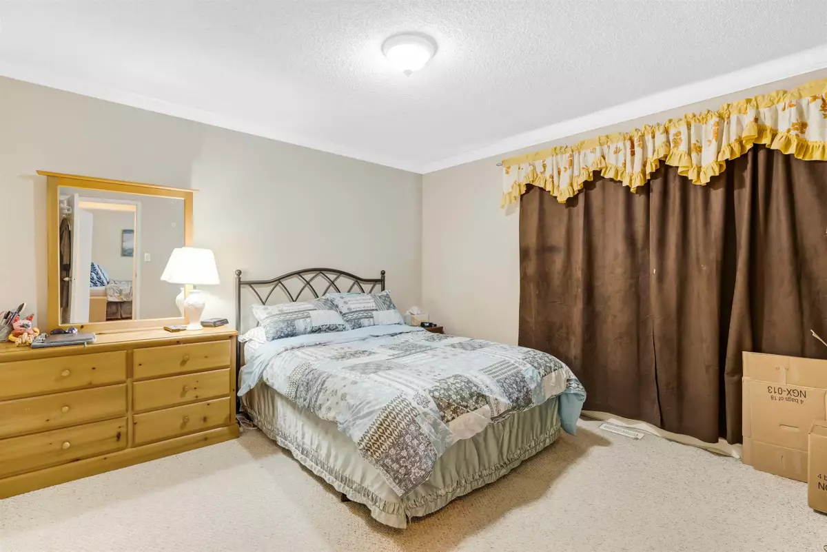 Laundry Room Photo of 14783 101 Avenue, Surrey, BC