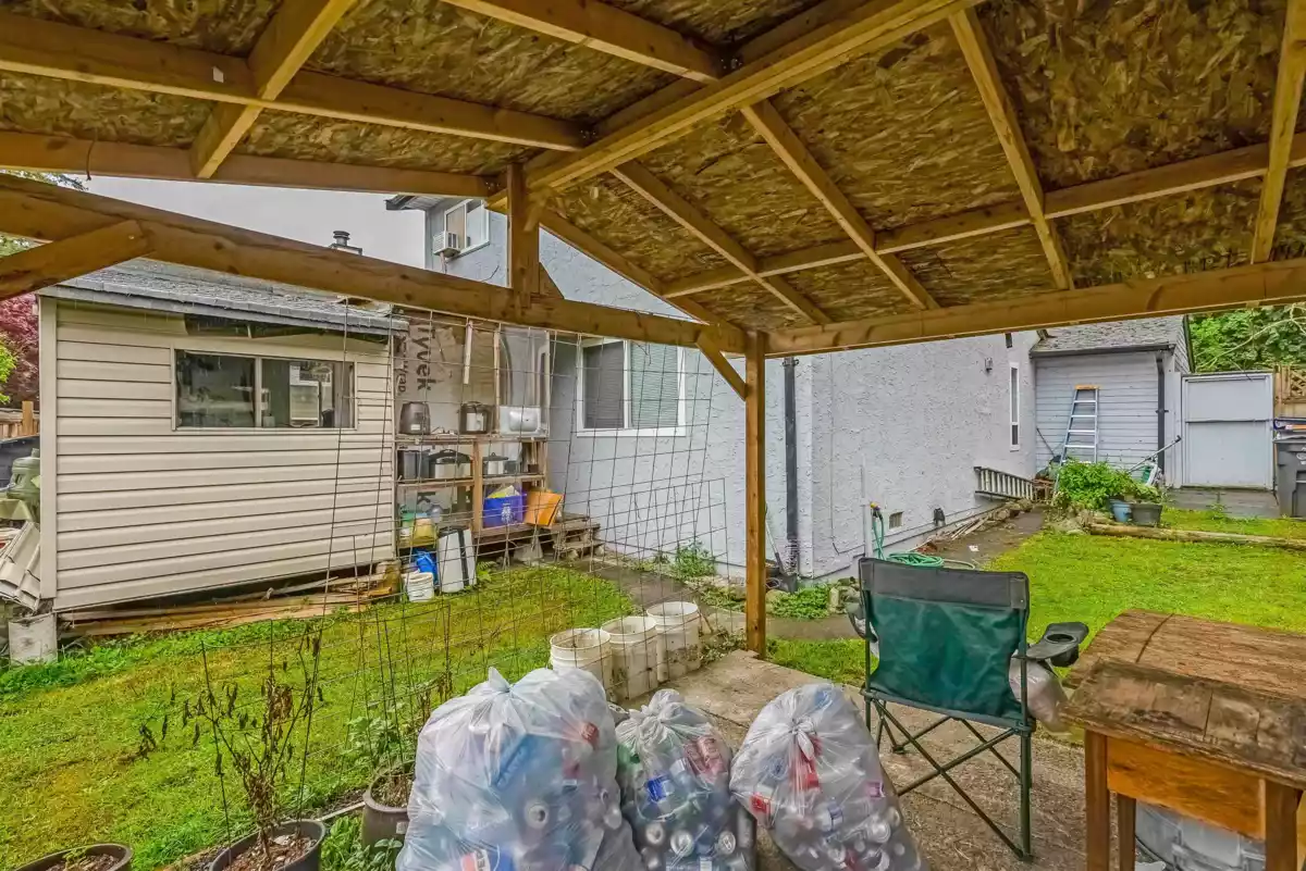 Outdoor Deck Photo of 14783 101 Avenue, Surrey, BC
