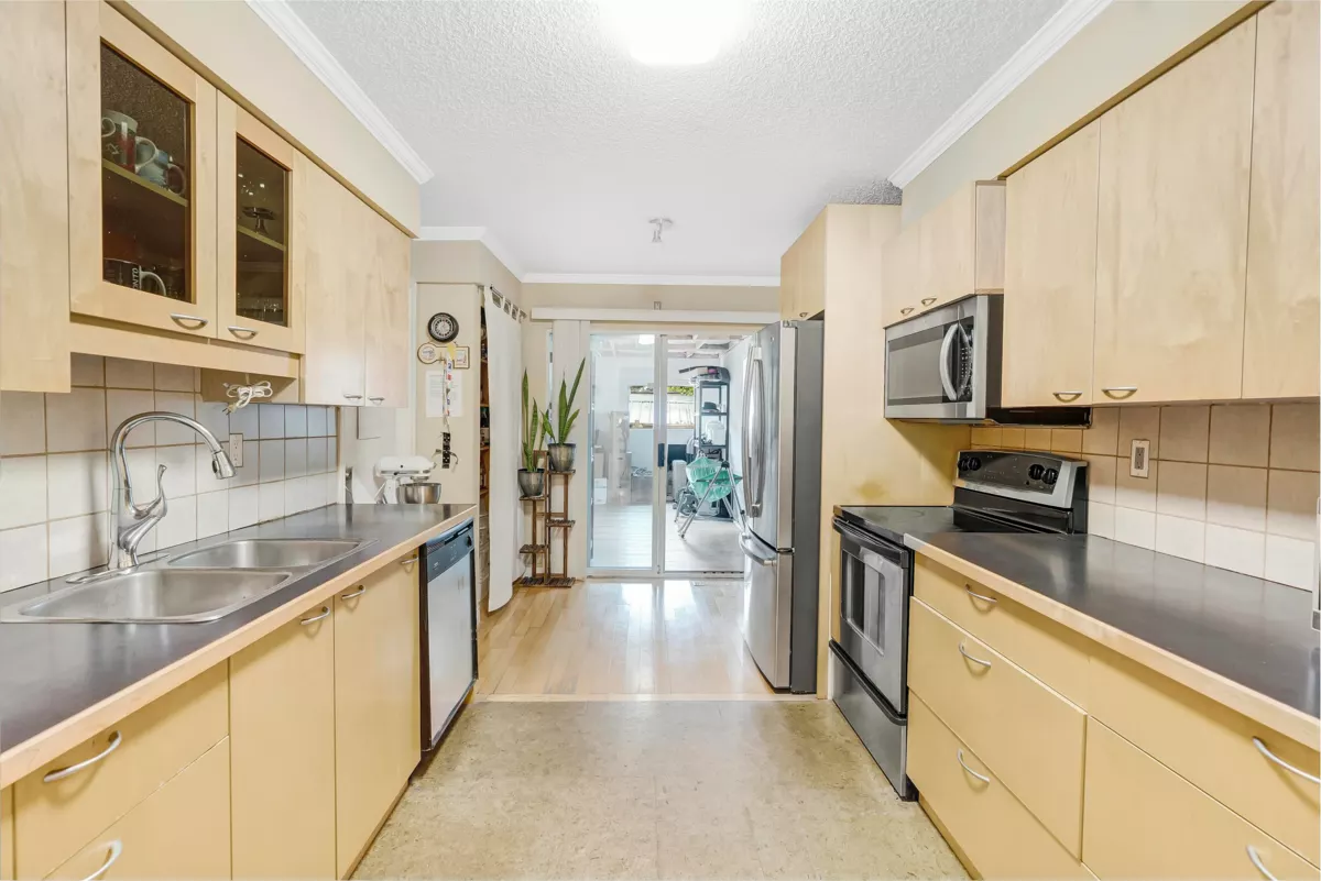 Pantry Photo of 14783 101 Avenue, Surrey, BC