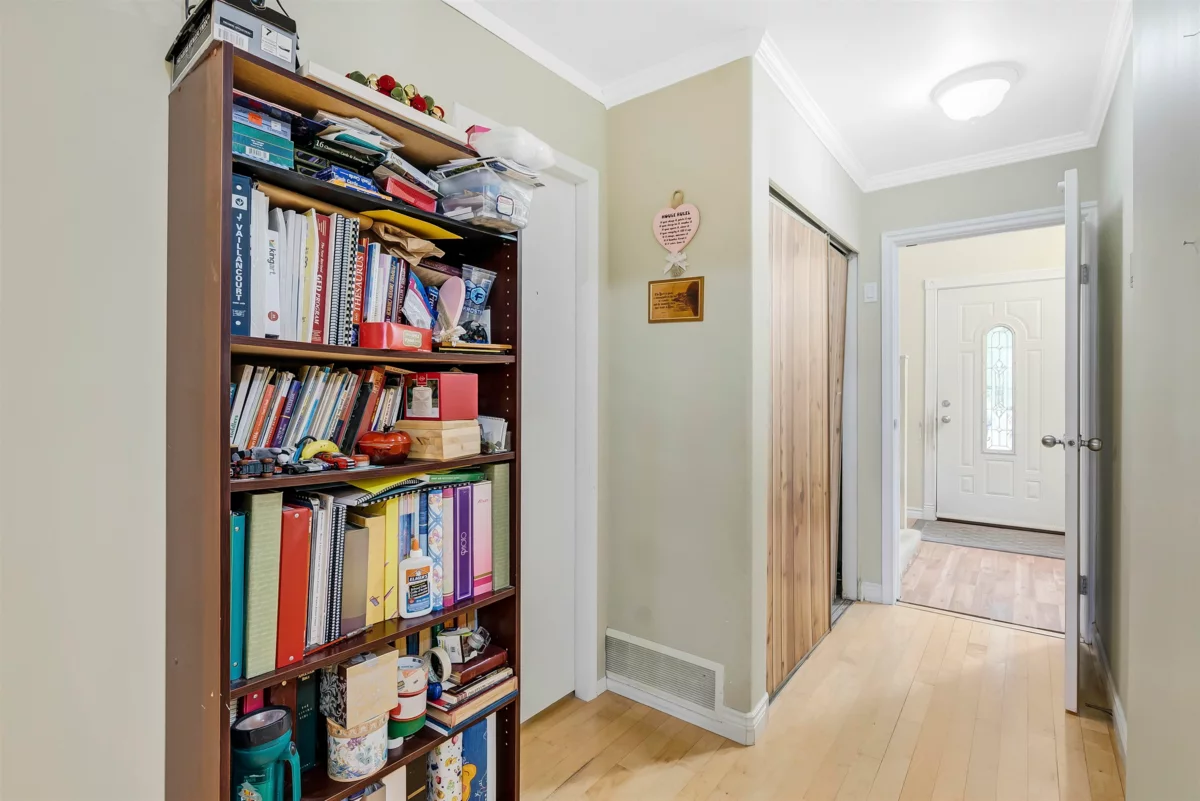 Primary Bathroom Photo of 14783 101 Avenue, Surrey, BC