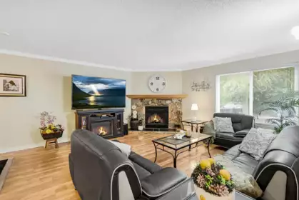 14783 101 Avenue, Surrey, BC, Surrey — Single Family Residence for sale