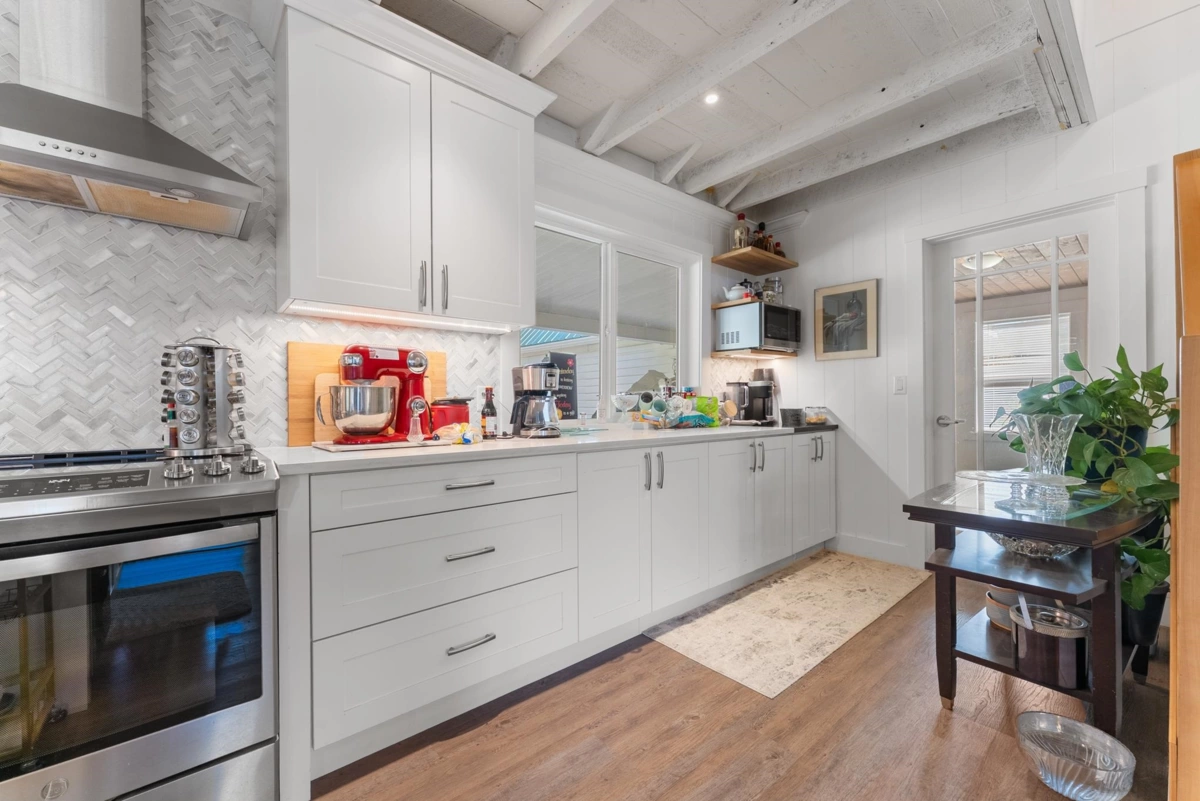 Breakfast Nook Photo of 46751 Chilliwack Lake Road, Chilliwack, BC