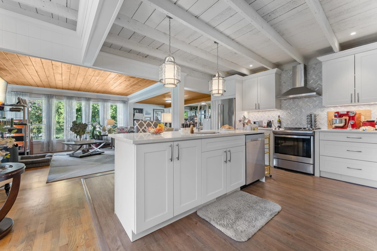 Kitchen Island Photo of 46751 Chilliwack Lake Road, Chilliwack, BC