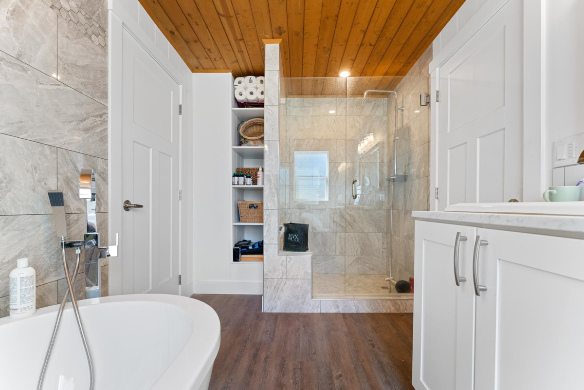 Laundry Room Photo of 46751 Chilliwack Lake Road, Chilliwack, BC