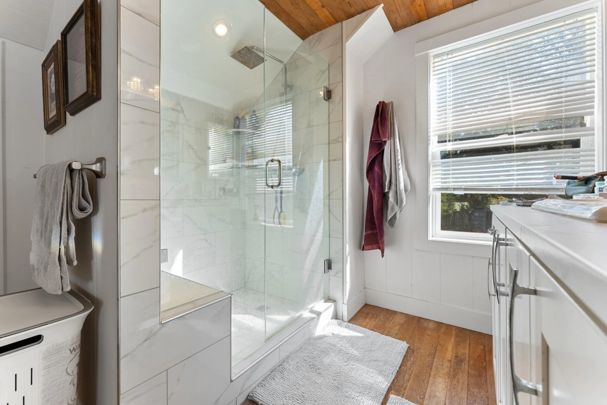 Office / Den Photo of 46751 Chilliwack Lake Road, Chilliwack, BC