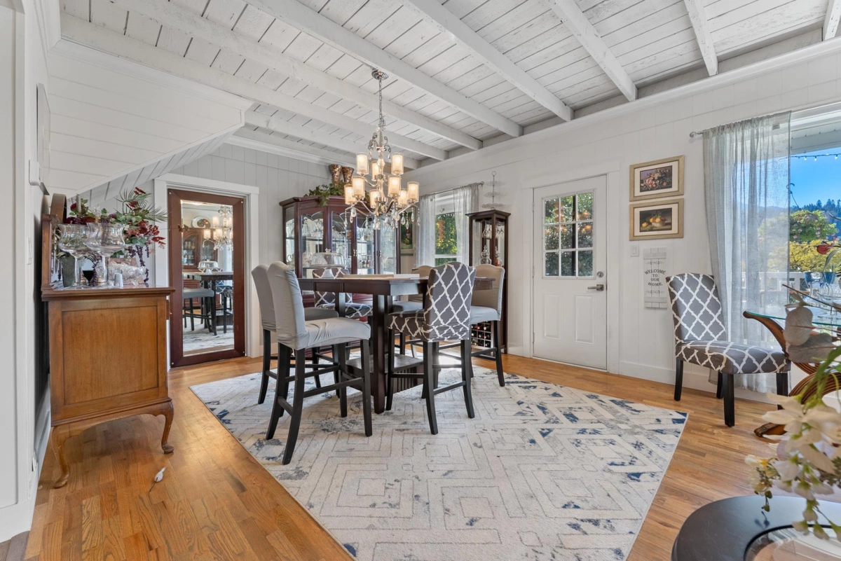 Primary Bedroom Photo of 46751 Chilliwack Lake Road, Chilliwack, BC