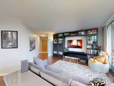 802 3920 Hastings Street, Burnaby, BC, Burnaby — Apartment/Condo for sale