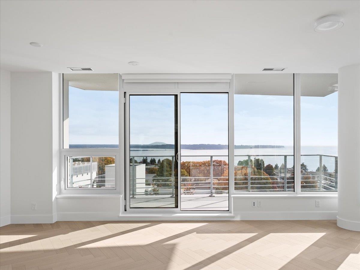 Dining Area Photo of 705 1342 Johnston Road, White Rock, BC
