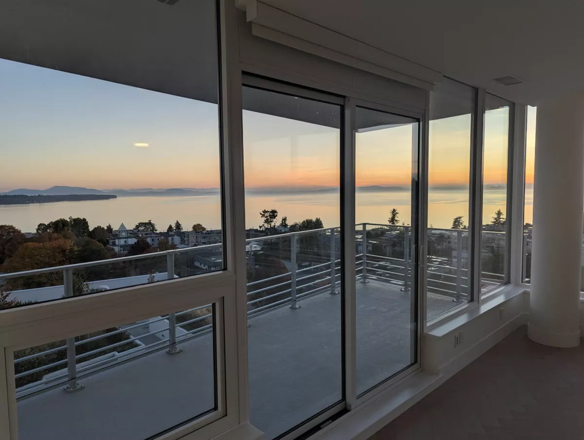 Loft / Bonus Room Photo of 705 1342 Johnston Road, White Rock, BC