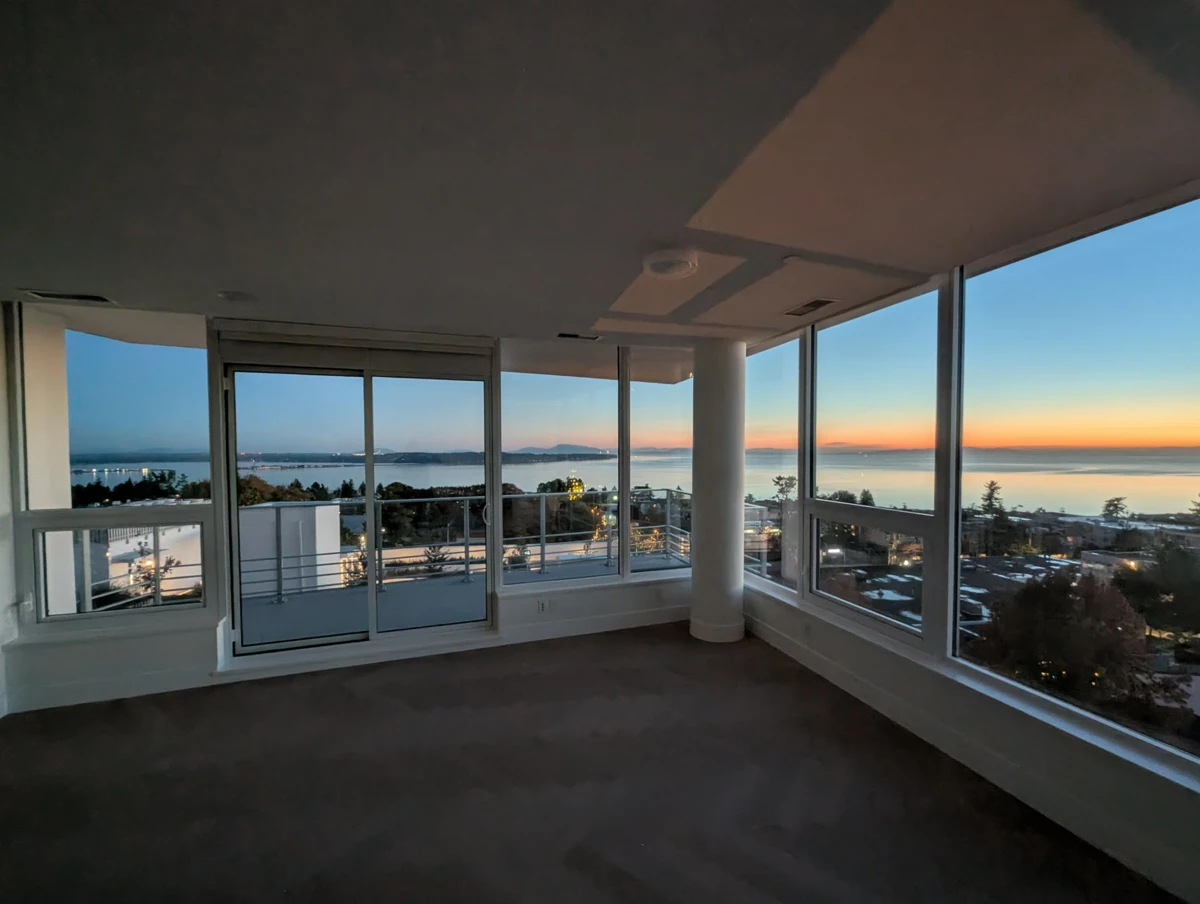Mudroom Photo of 705 1342 Johnston Road, White Rock, BC