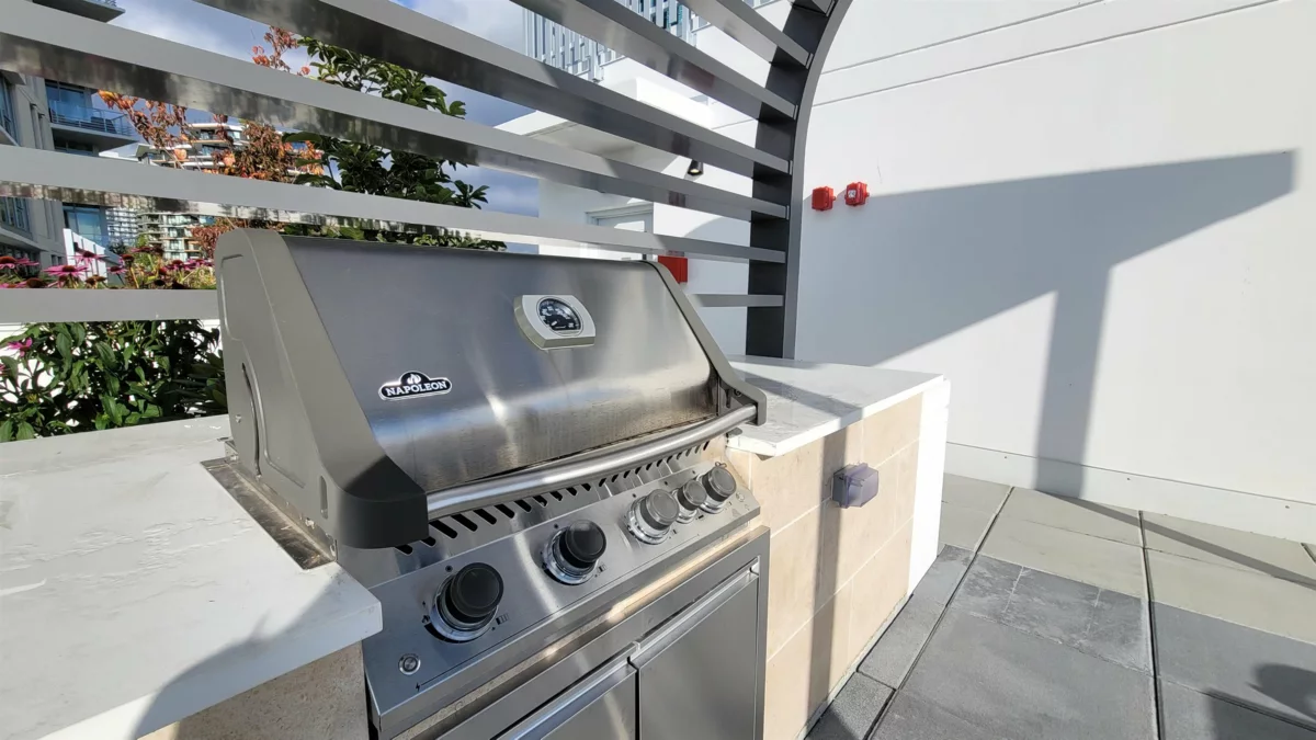 Outdoor Deck Photo of 705 1342 Johnston Road, White Rock, BC