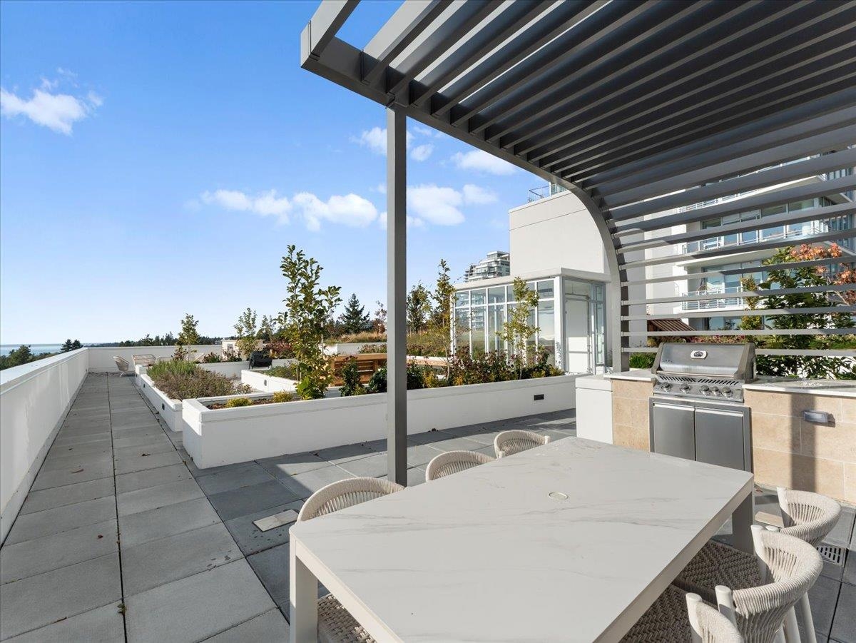 Outdoor Patio Photo of 705 1342 Johnston Road, White Rock, BC