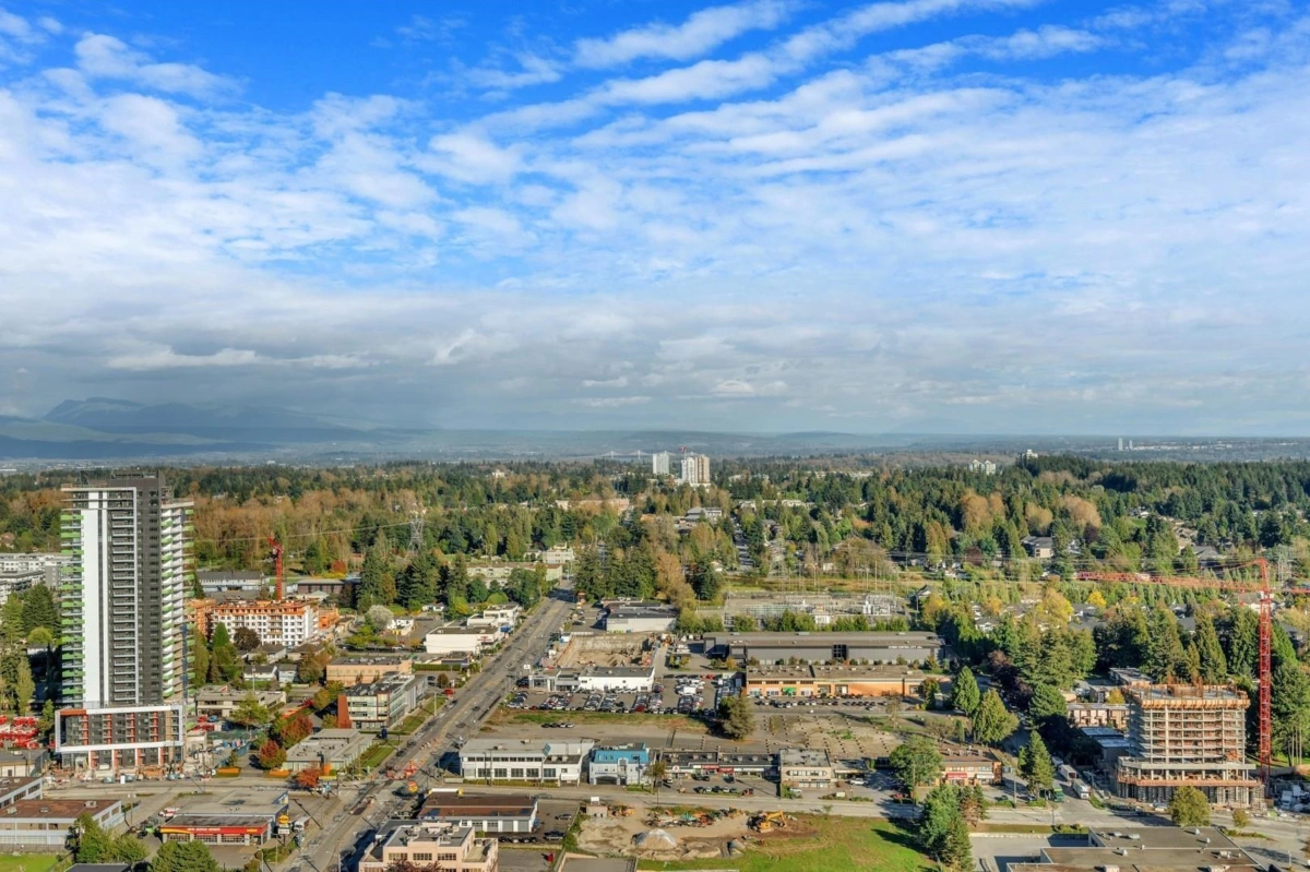 Basement Recreation Room Photo of 3903 13495 Central Avenue, Surrey, BC