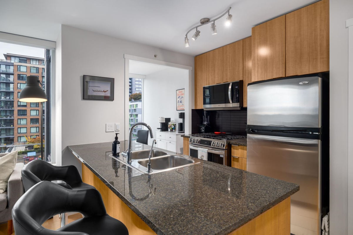 Family Room Photo of 1107 1010 Richards Street, Vancouver, BC