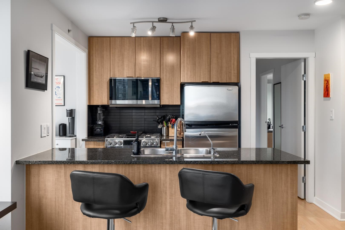 Living Room Photo of 1107 1010 Richards Street, Vancouver, BC