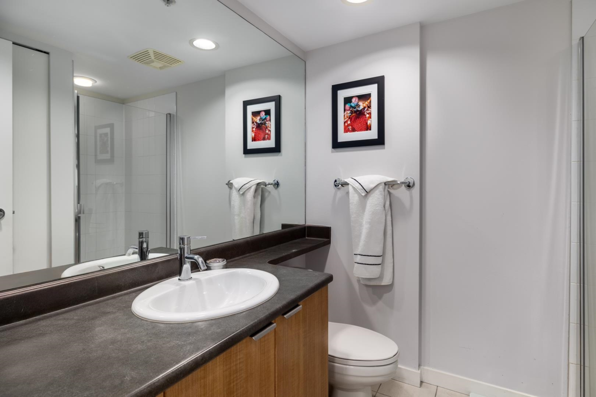 Primary Bathroom Photo of 1107 1010 Richards Street, Vancouver, BC