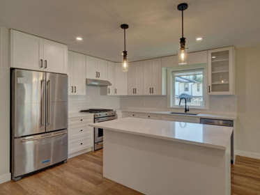 Kitchen Photo of 1104 Celia Crescent, Gibsons, BC